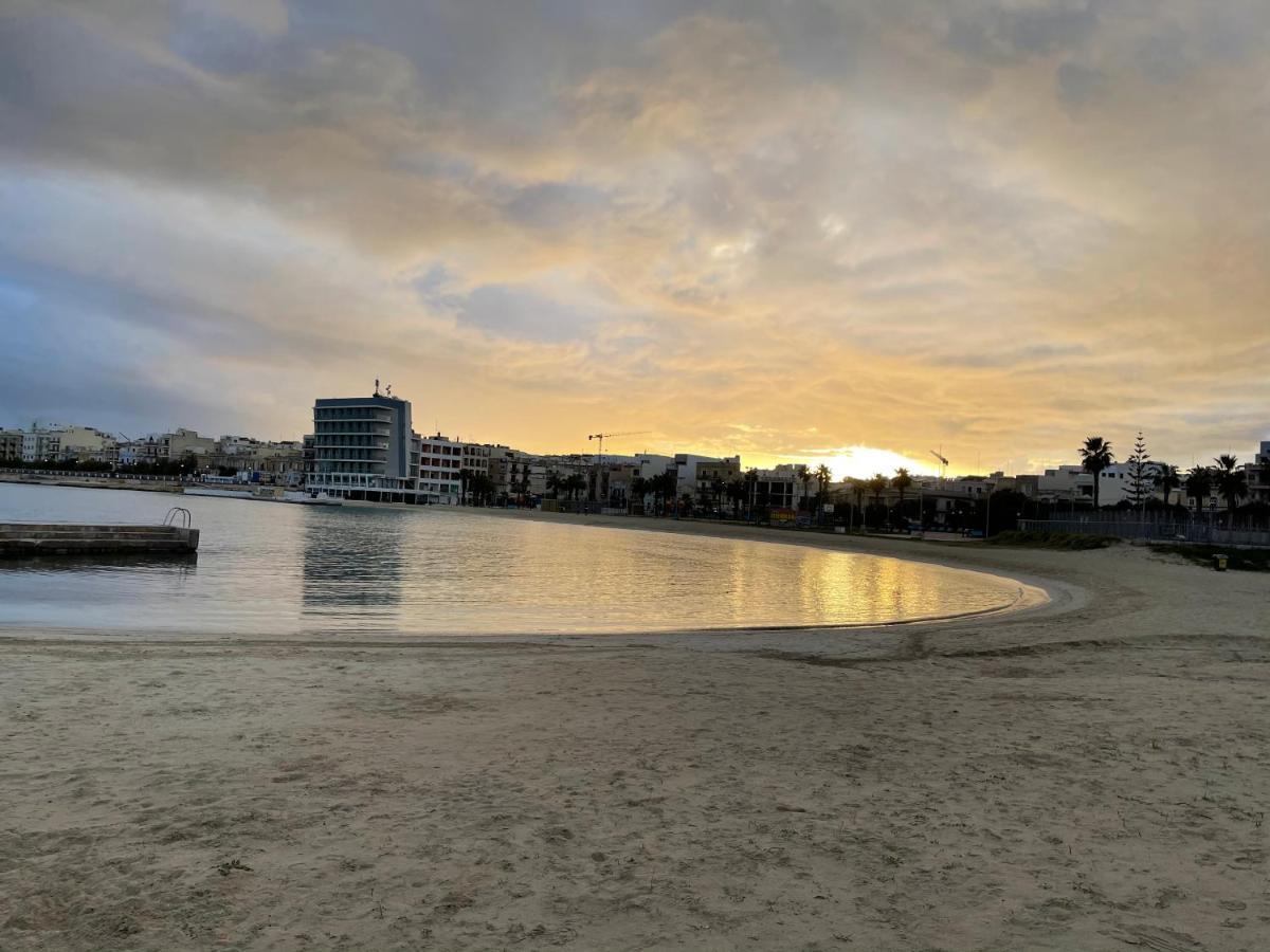 Sunrise Apt Near Beach Smarttv & Netflix Birzebbuga Ngoại thất bức ảnh